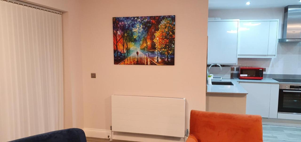 Garland Modern Spacious Apartment, Brentwood 1 المظهر الخارجي الصورة