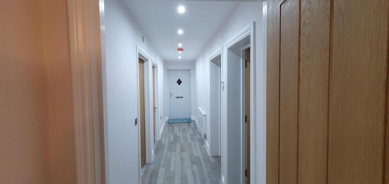 Garland Modern Spacious Apartment, Brentwood 1 المظهر الخارجي الصورة