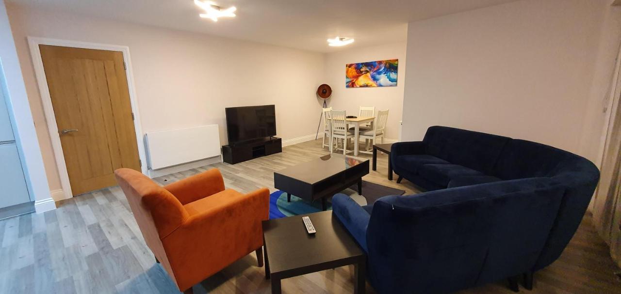 Garland Modern Spacious Apartment, Brentwood 1 المظهر الخارجي الصورة