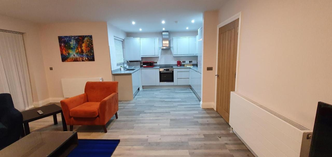 Garland Modern Spacious Apartment, Brentwood 1 المظهر الخارجي الصورة
